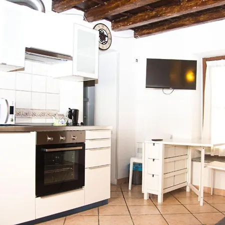 Lvg Collection - Tornielli 9 3* נוברה